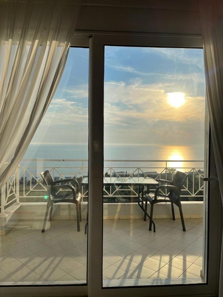Villa 61 Sea And Sunset View Dhërmi Eksteriør billede